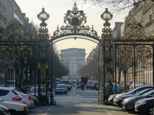  Un appartement luxueux Avenue Hoche à Paris